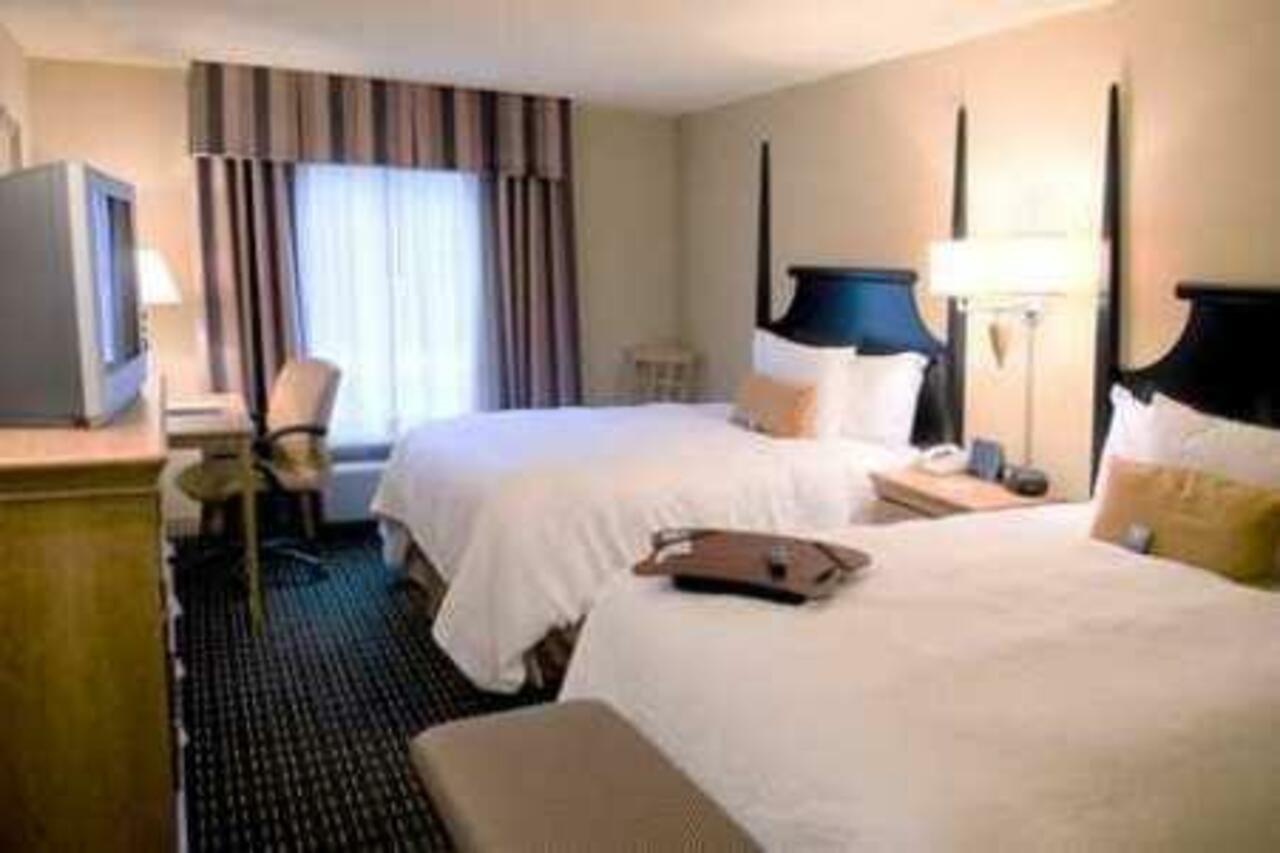 Hampton Inn & Suites Mobile Providence Park/Airport Номер фото