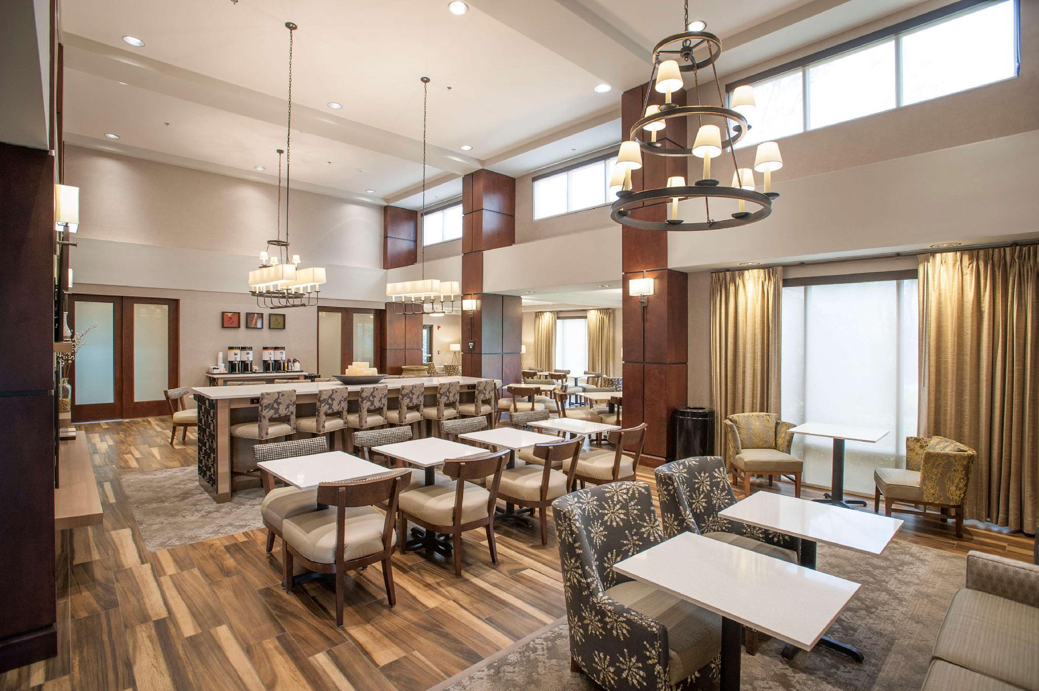 Hampton Inn & Suites Mobile Providence Park/Airport Екстер'єр фото