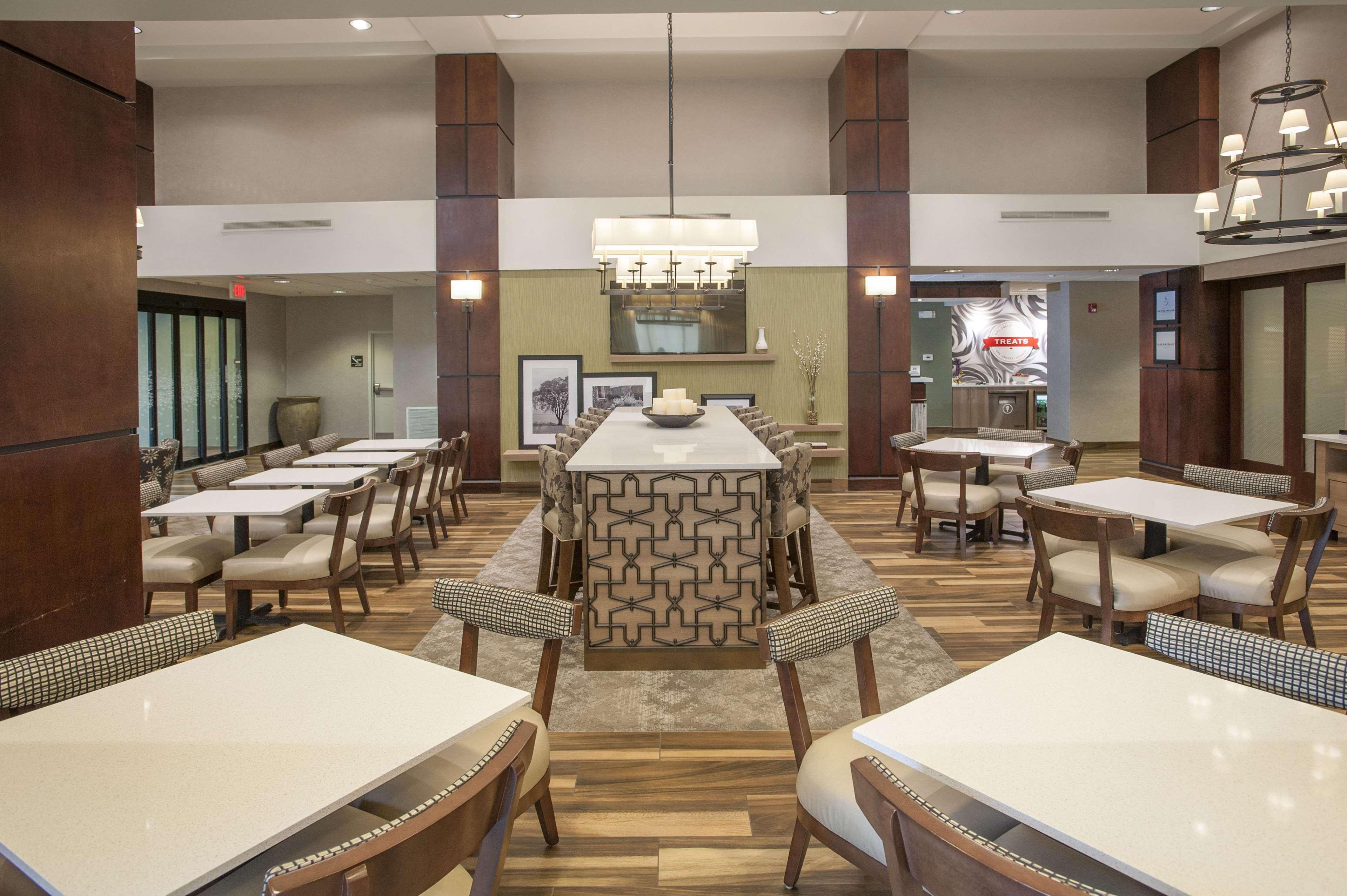 Hampton Inn & Suites Mobile Providence Park/Airport Екстер'єр фото