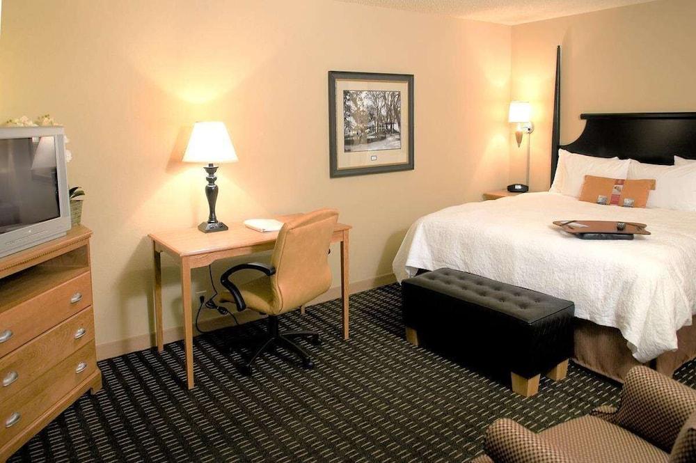 Hampton Inn & Suites Mobile Providence Park/Airport Екстер'єр фото