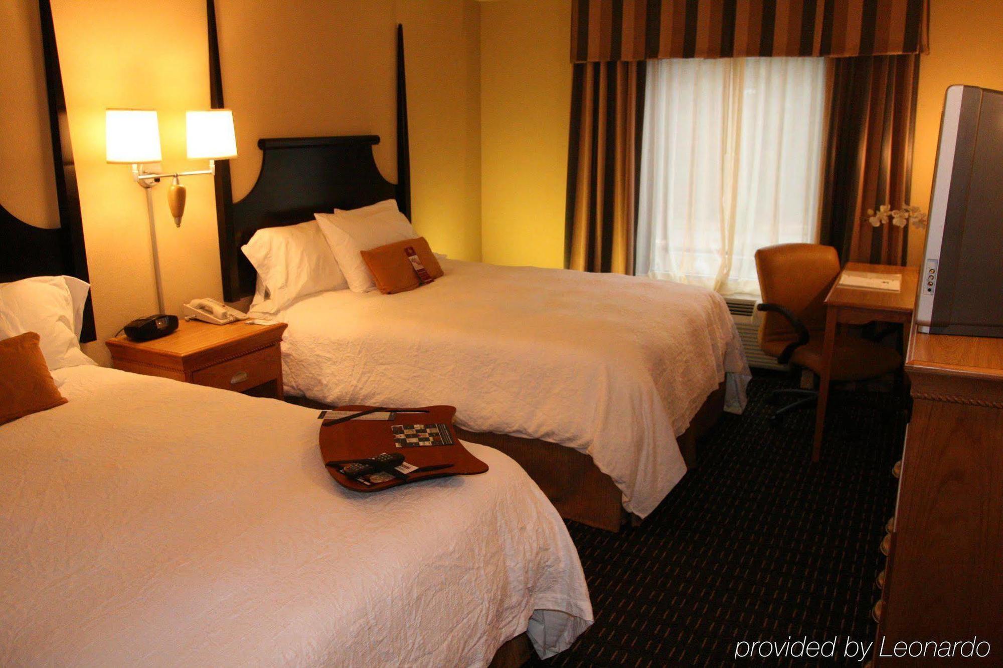 Hampton Inn & Suites Mobile Providence Park/Airport Номер фото