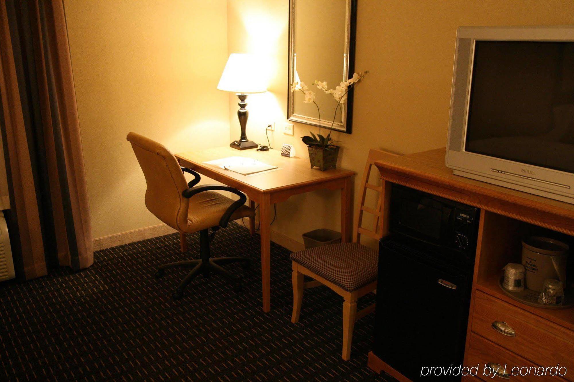 Hampton Inn & Suites Mobile Providence Park/Airport Номер фото