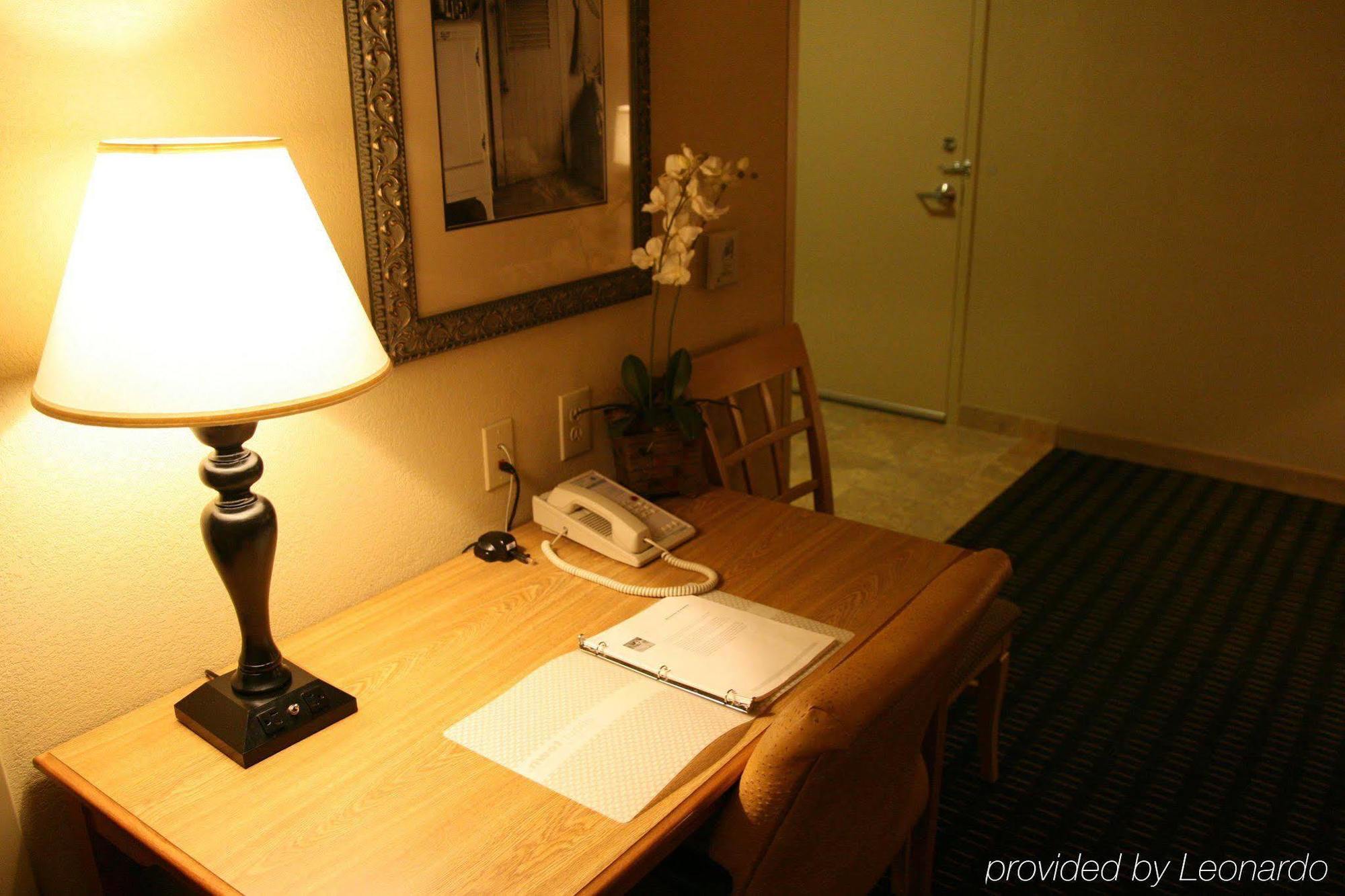 Hampton Inn & Suites Mobile Providence Park/Airport Номер фото