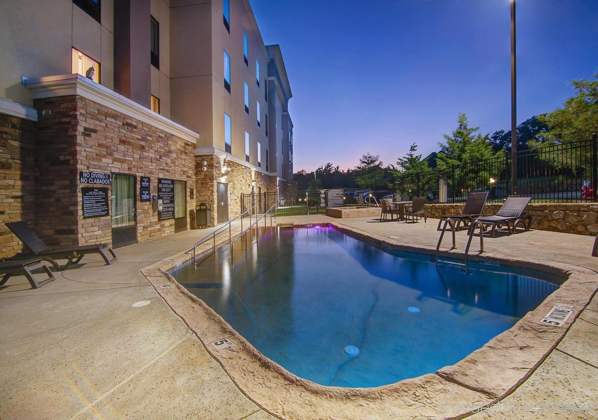 Hampton Inn & Suites Mobile Providence Park/Airport Екстер'єр фото